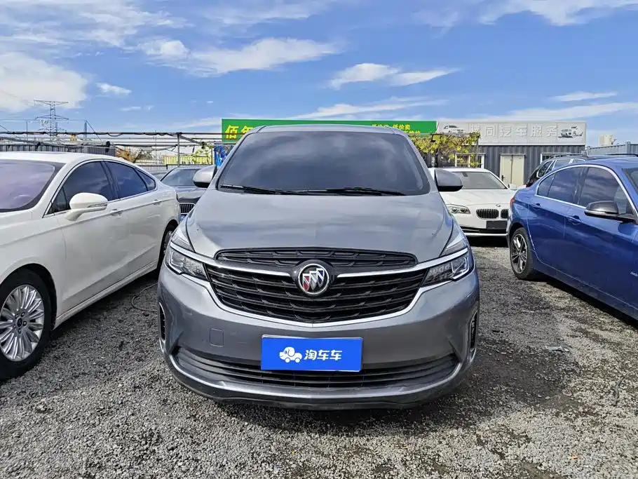 Buick GL8 — миниатюра 2