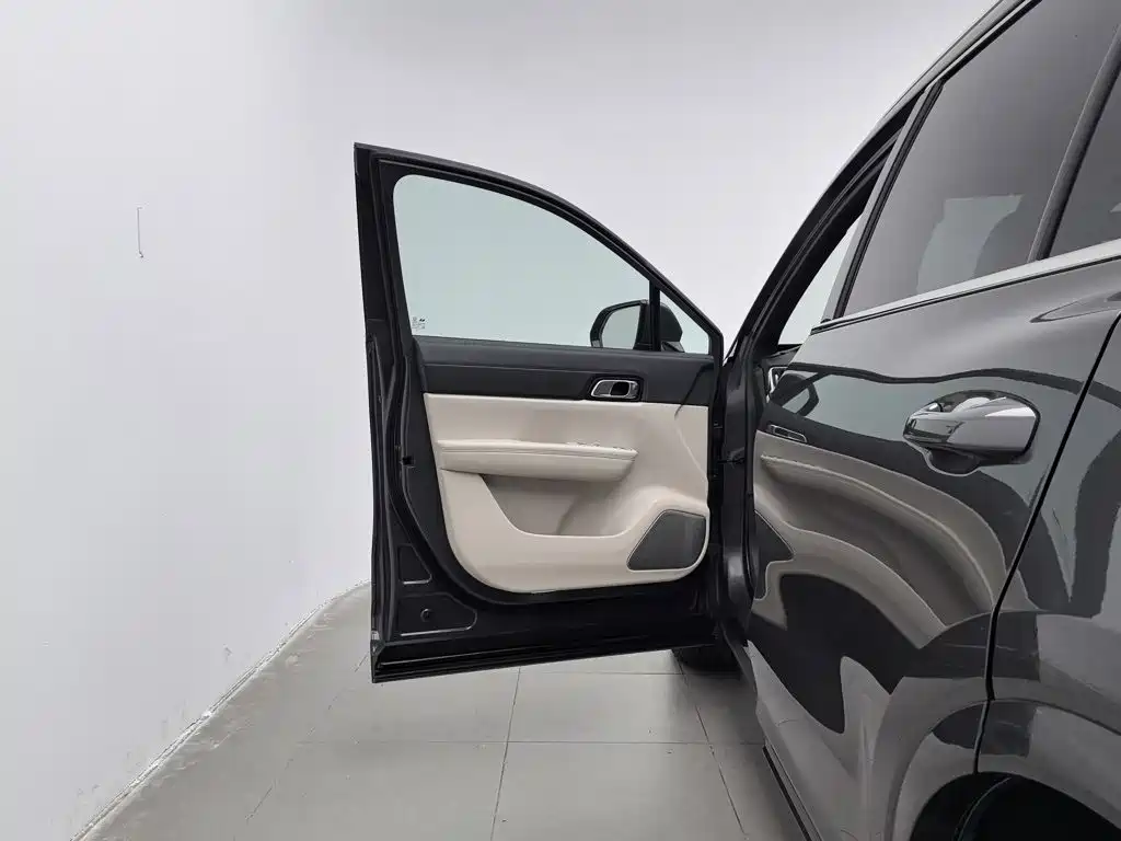 Li Auto Li ONE — миниатюра 8
