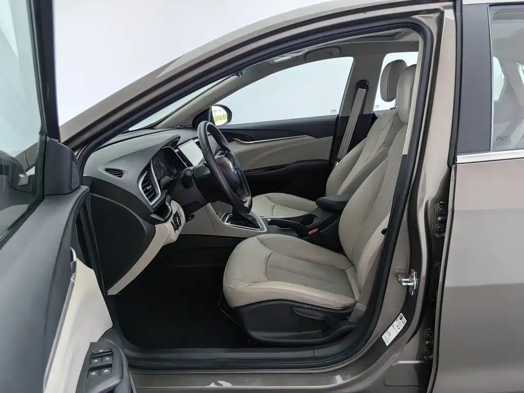 Buick Excelle — миниатюра 10