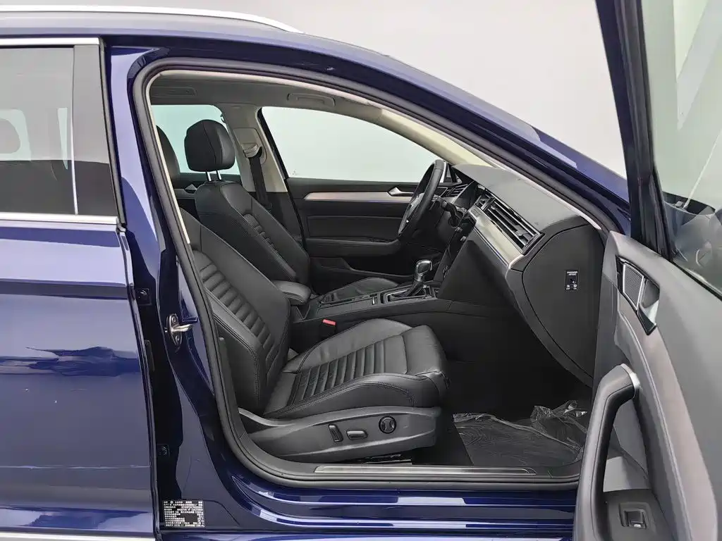 Volkswagen Viloran New Energy — миниатюра 23