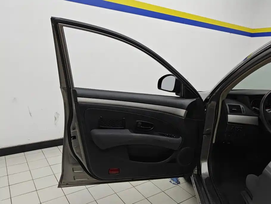Nissan Sylphy — миниатюра 7