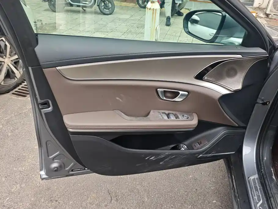 BYD Han — миниатюра 7