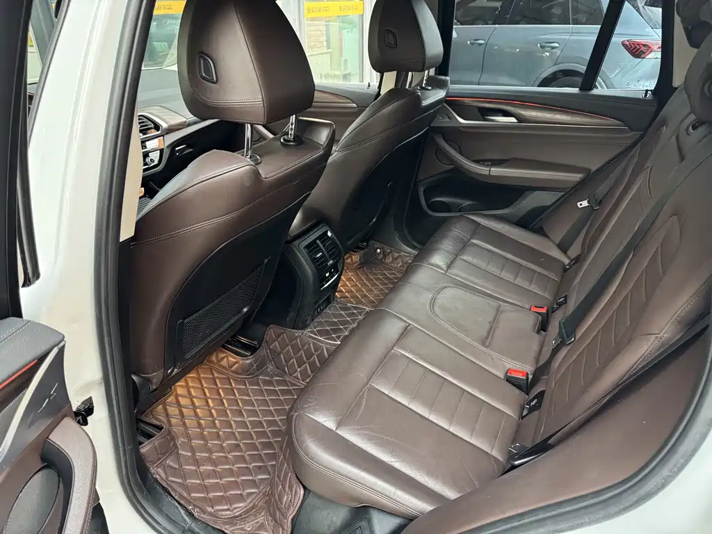 BMW X3 — миниатюра 9