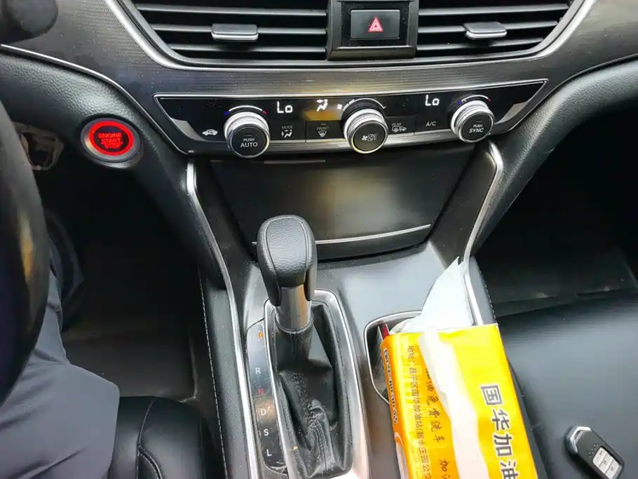Honda Accord — миниатюра 16
