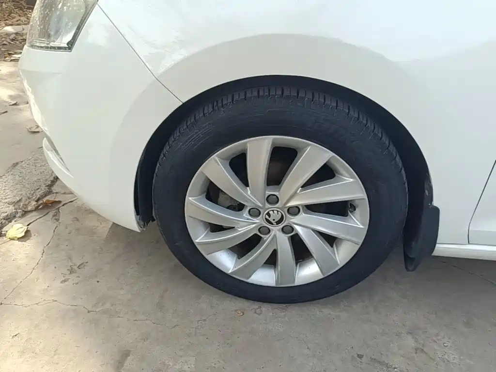Skoda Rapid — миниатюра 23