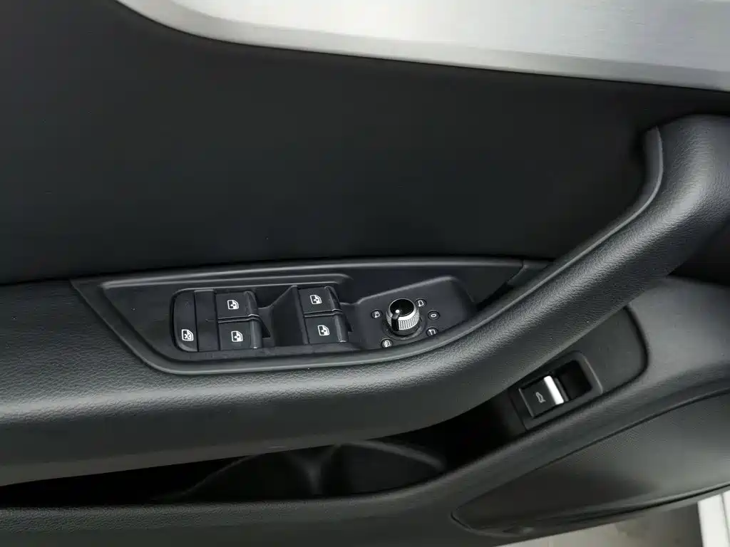 Audi A4L — миниатюра 9