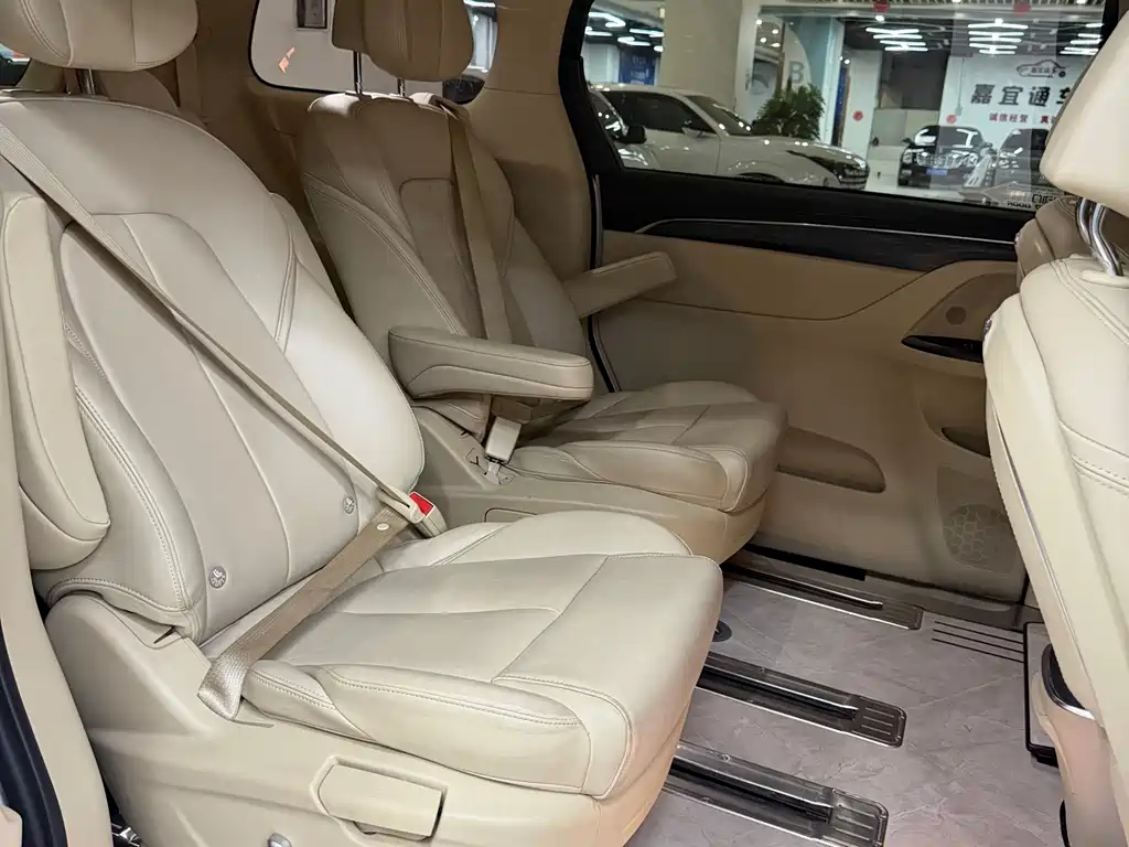 Buick GL8 2023 ES Premium