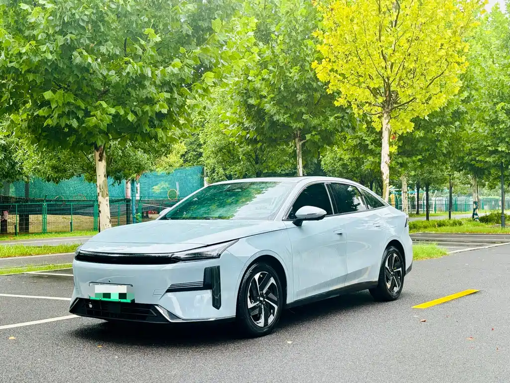 2024 Geely Galaxy L6 - zdjęcie 1 z 17