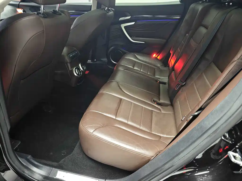 WEI PAI WEI BRAND VV7