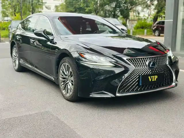 LEXUS LS 2018