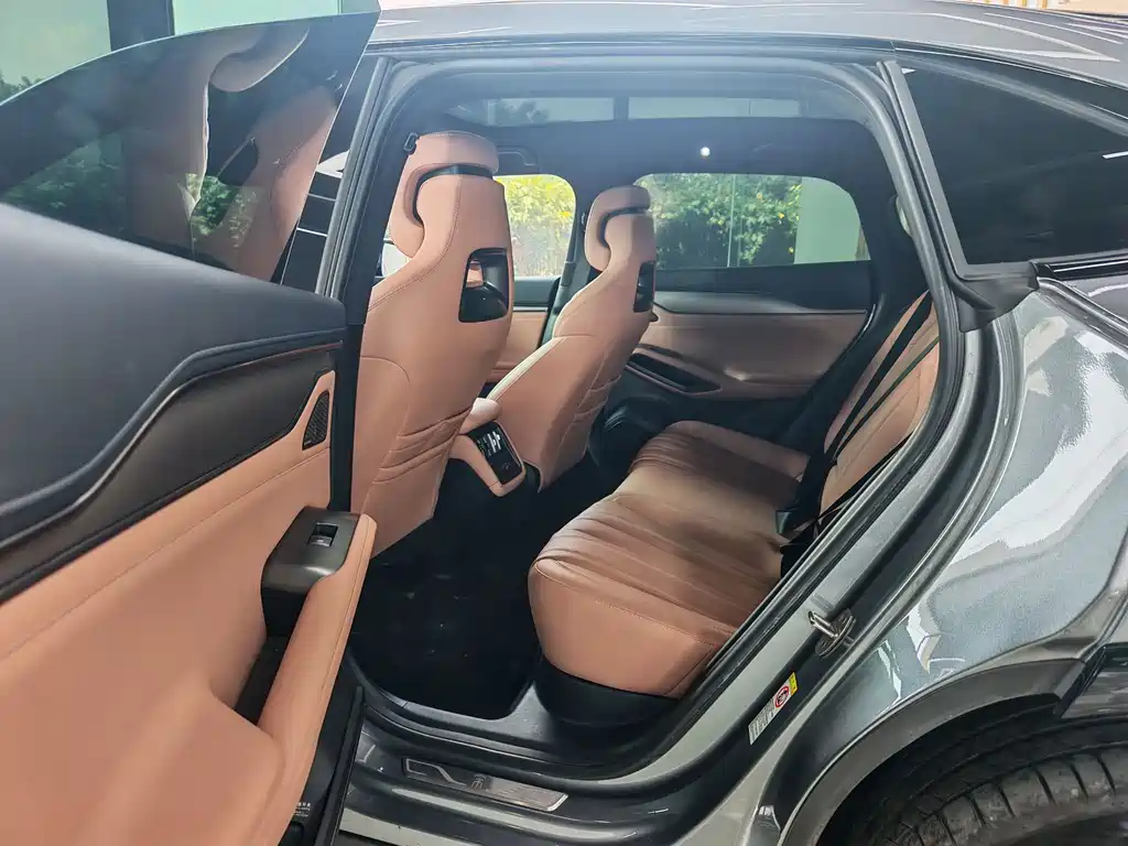 BYD L EV — миниатюра 4