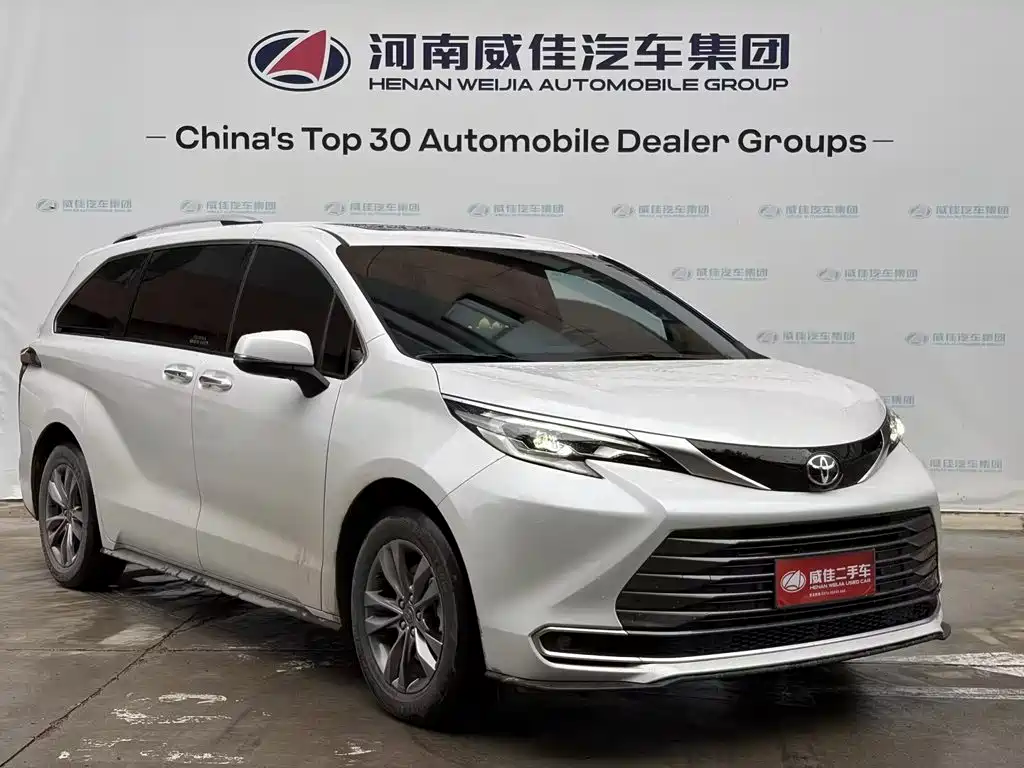 Toyota Sienna — миниатюра 3