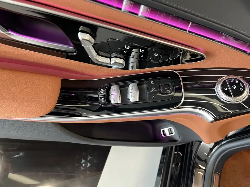 Mercedes-Benz S-Class — миниатюра 24