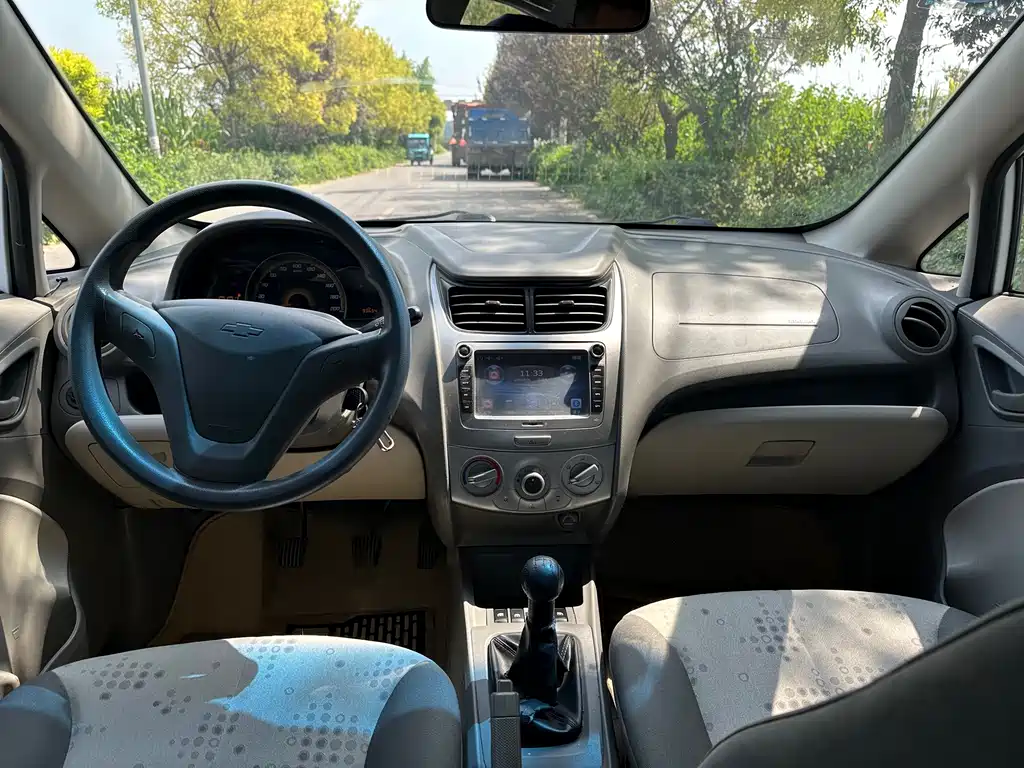 Chevrolet Sail — миниатюра 10