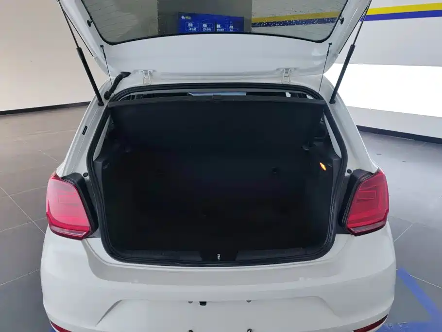 Volkswagen Polo — миниатюра 4