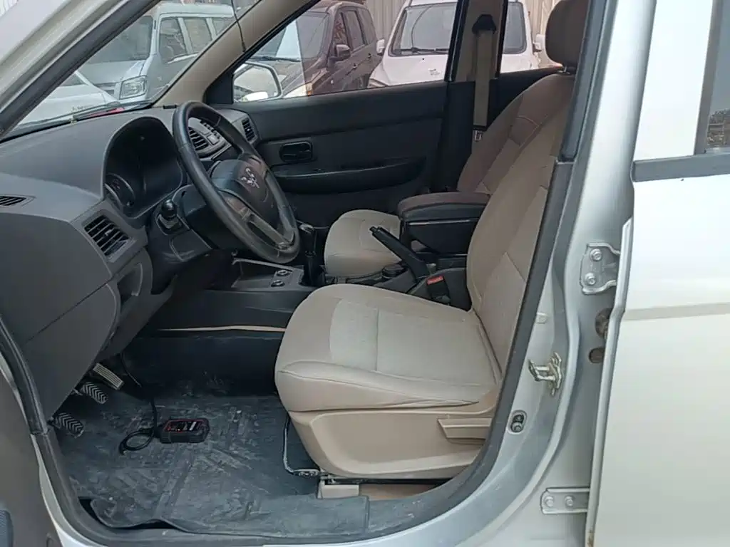 Wuling Hongguang — миниатюра 15