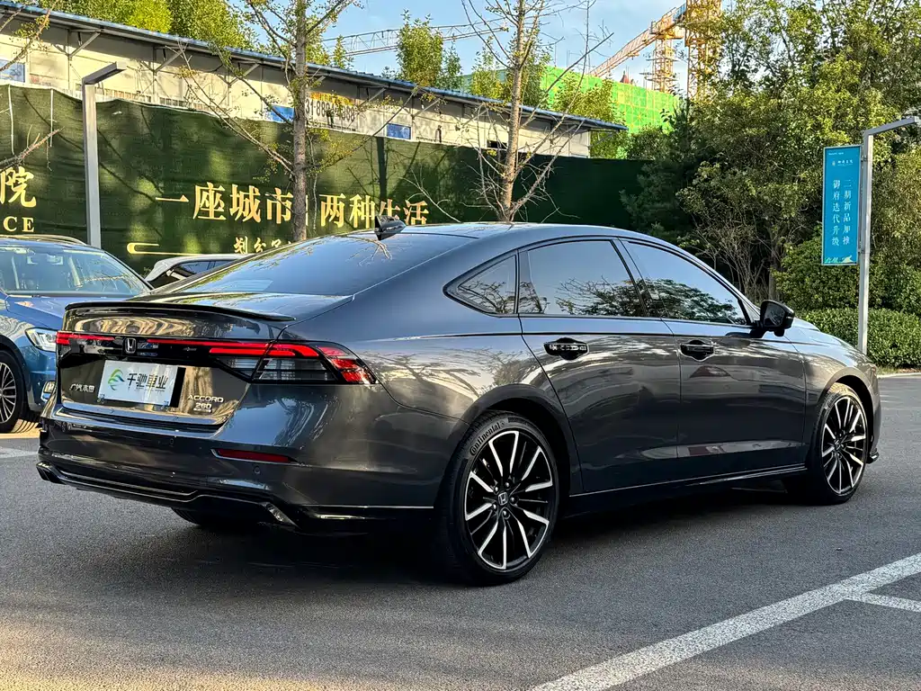 Honda Accord — миниатюра 16