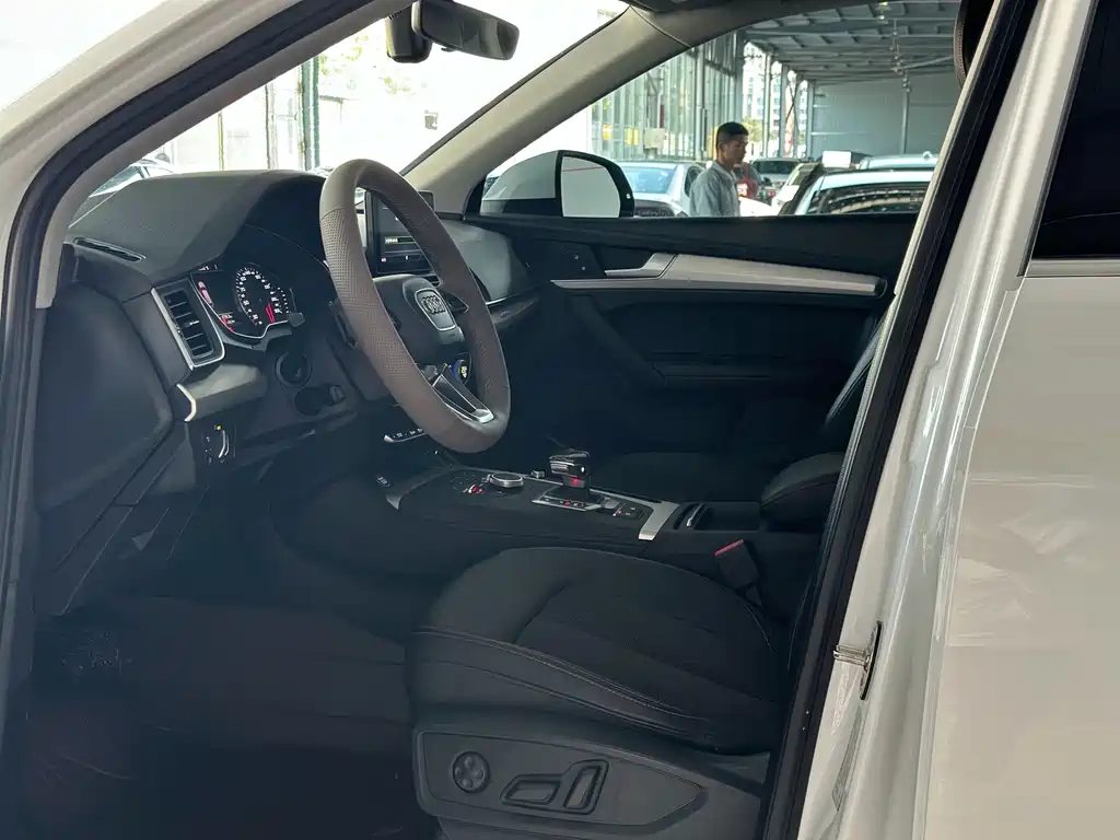 Audi Q5L — миниатюра 5