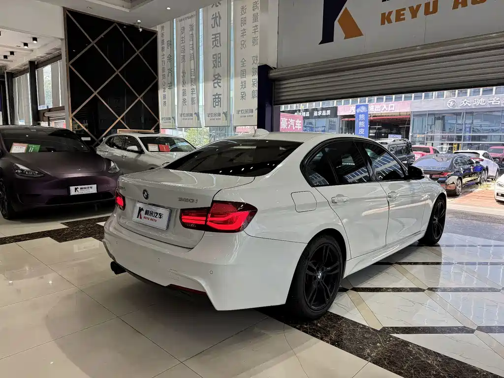 BMW 3 Series — миниатюра 15