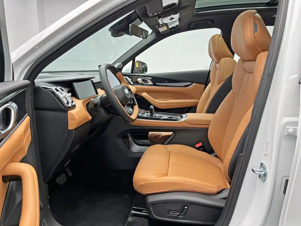 Geely Boyue L — миниатюра 16