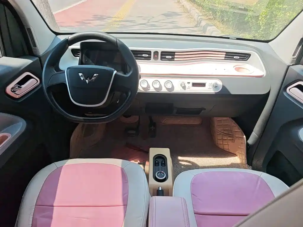 Wuling MINIEV — миниатюра 10