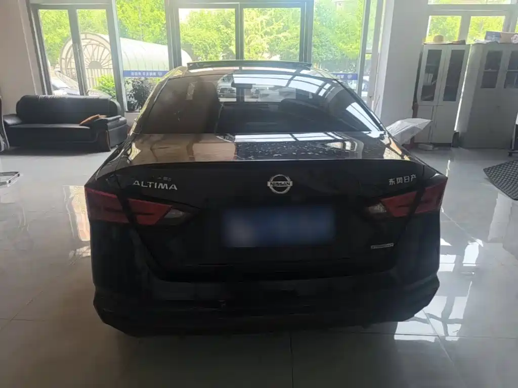 Nissan Teana — миниатюра 6