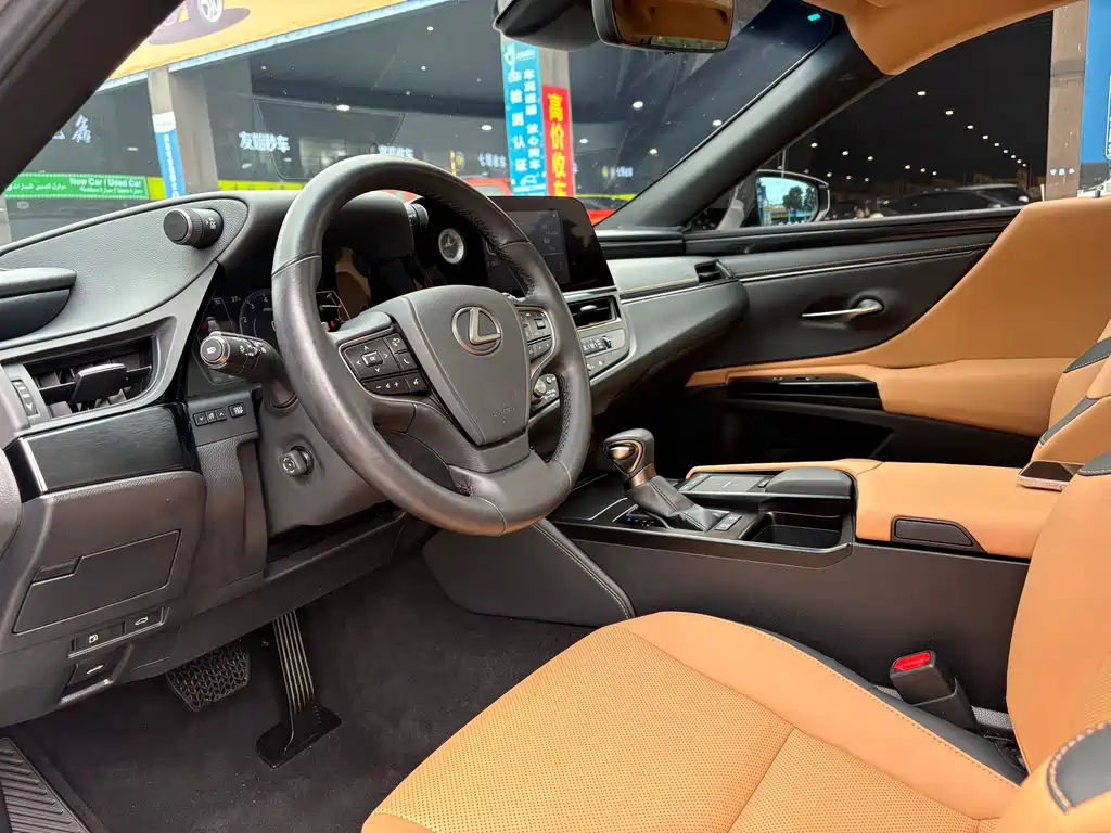 Lexus ES — миниатюра 4