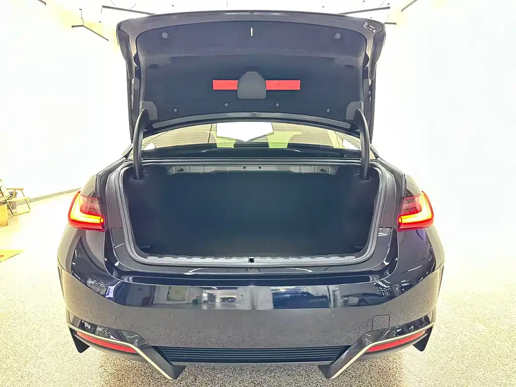 BMW i3 — миниатюра 23