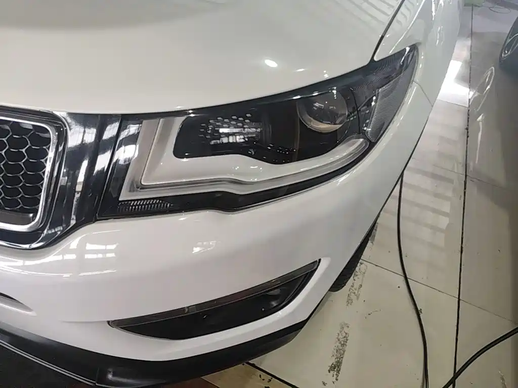 Jeep Compass — миниатюра 24