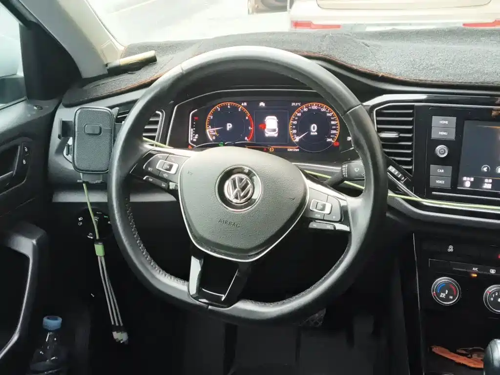 Volkswagen T-Roc — миниатюра 3