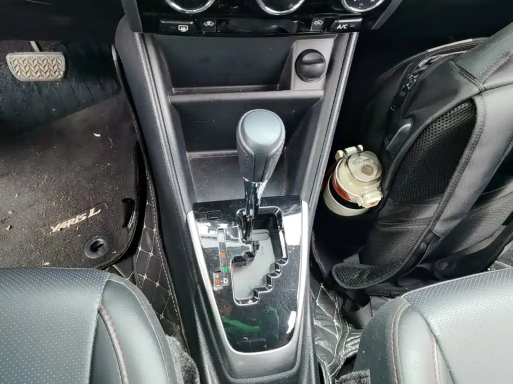 Toyota Yaris L — миниатюра 14