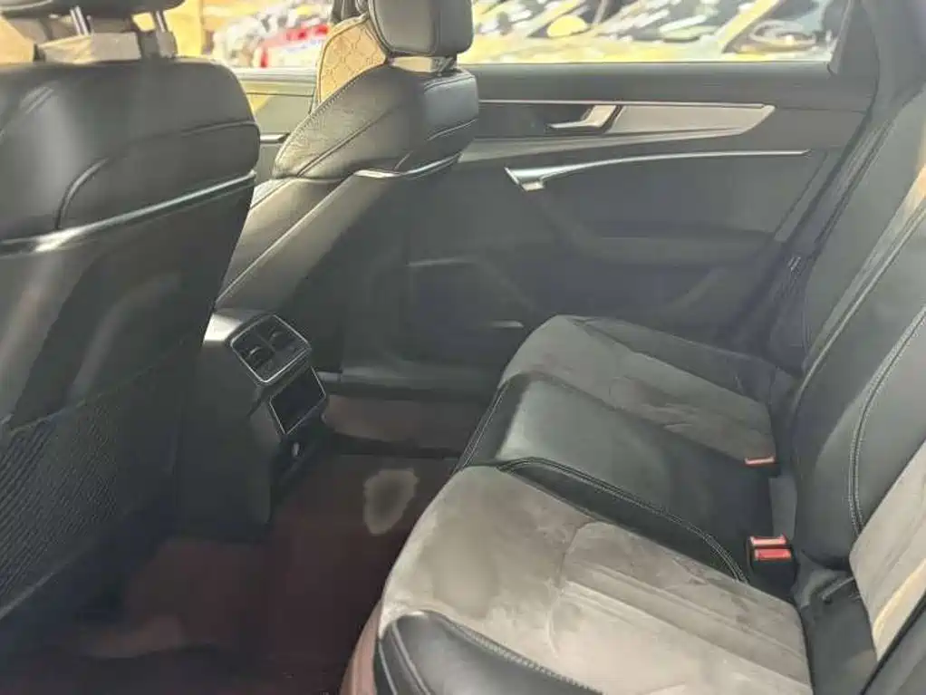 Audi A6L — миниатюра 10