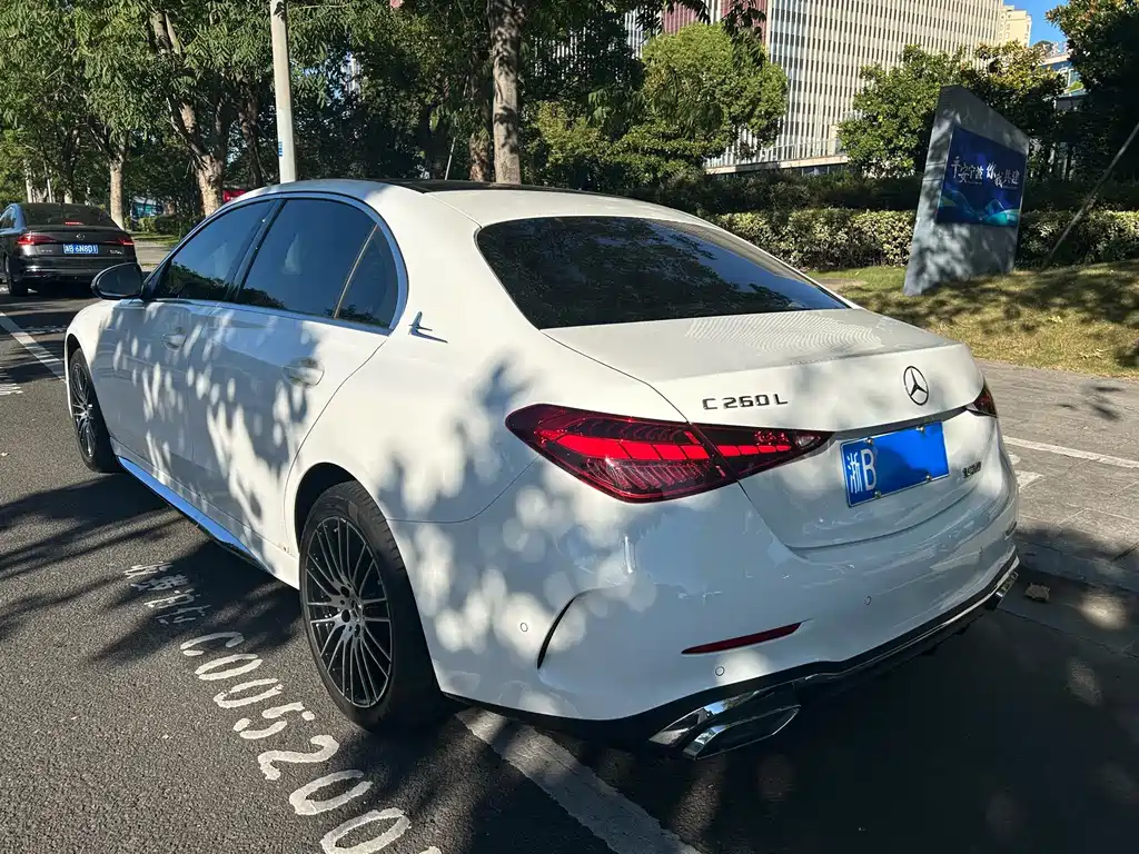 Mercedes-Benz C-Class — миниатюра 15