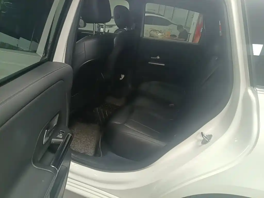 Mercedes-Benz B-Class — миниатюра 17