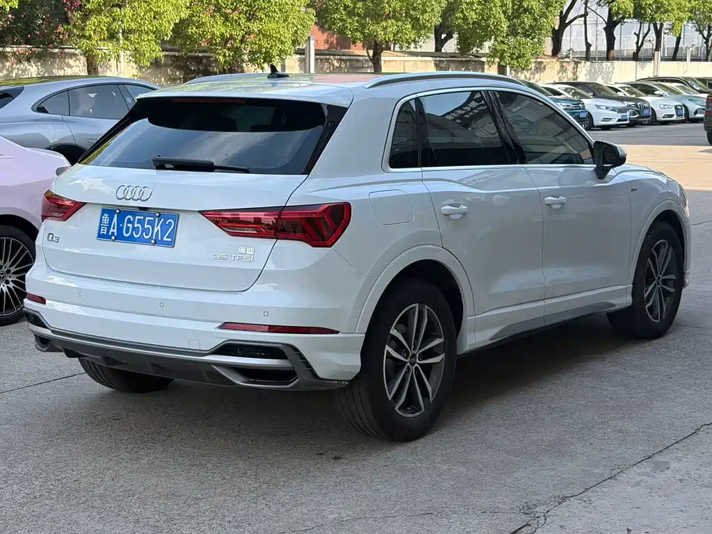 Audi Q3 2022 35 TFSI