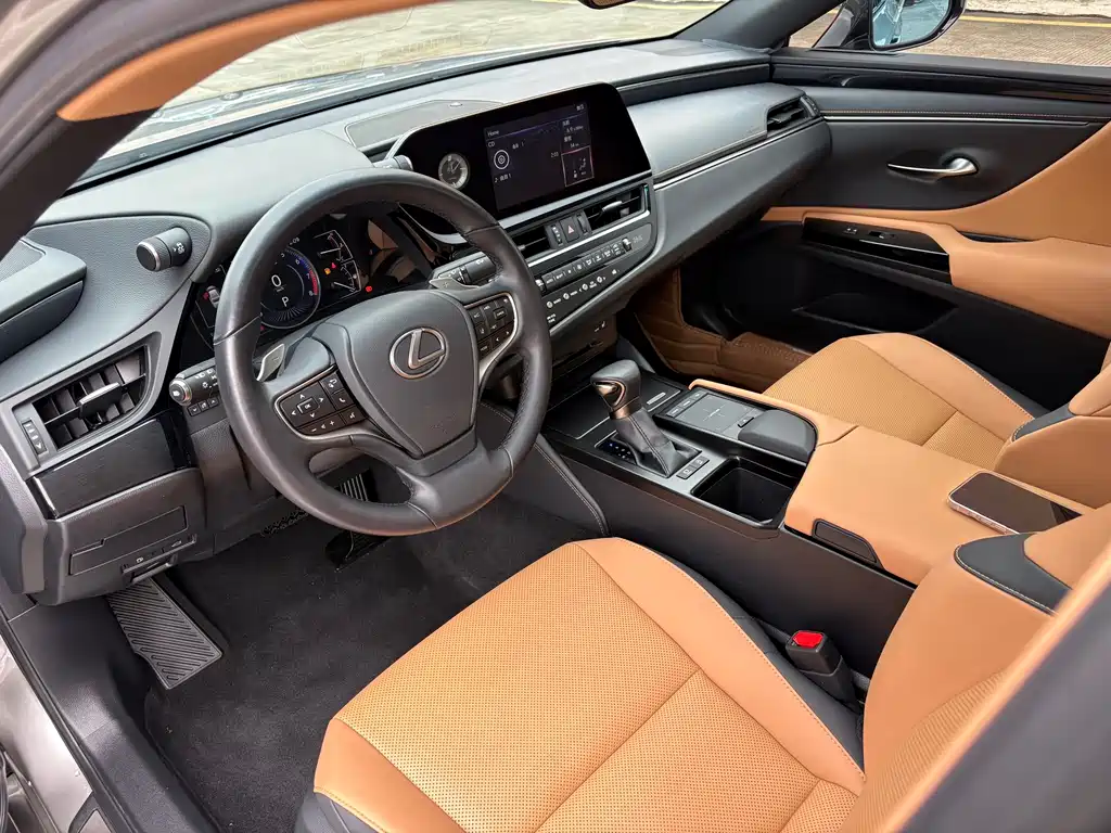 Lexus ES — миниатюра 5