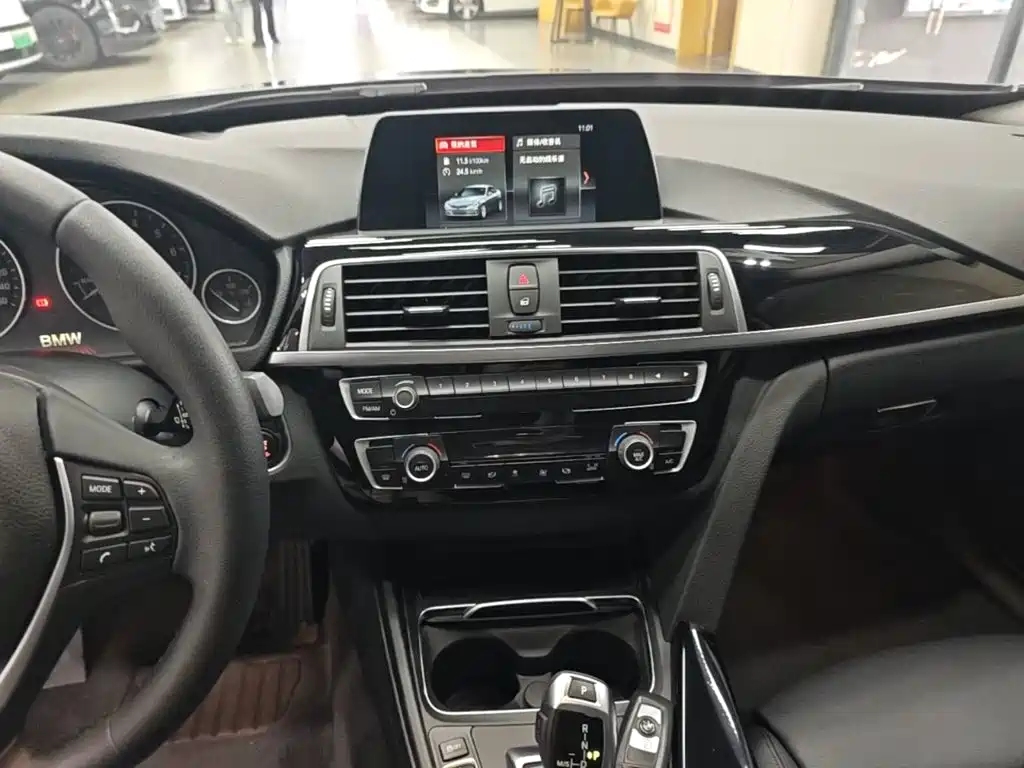 BMW 3 Series GT — миниатюра 13