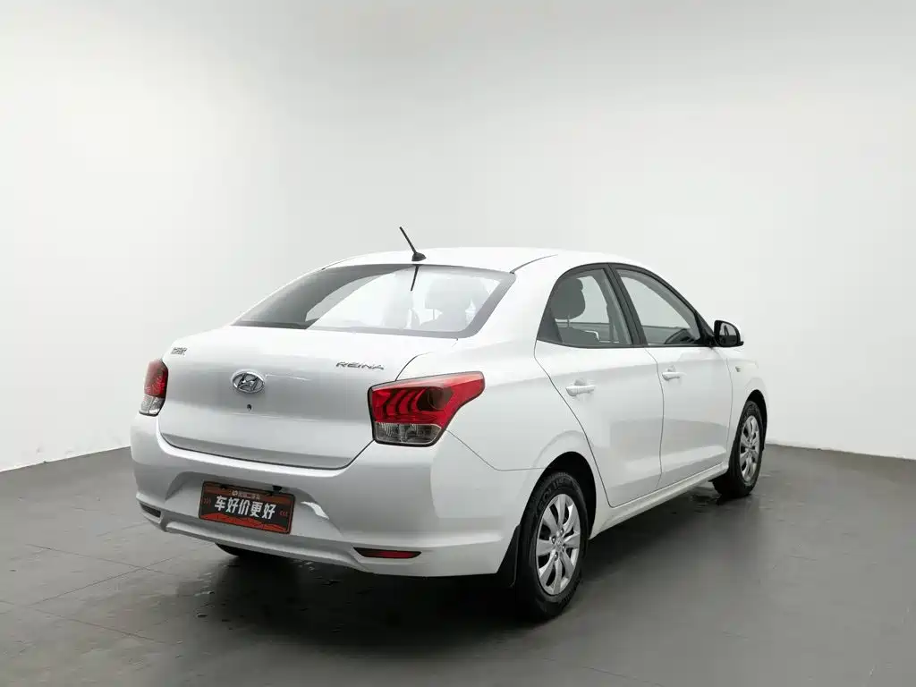 Hyundai Verna — миниатюра 2