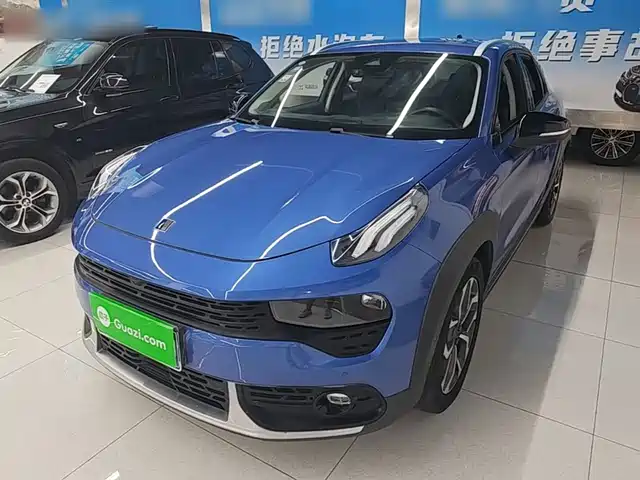 Lynk & Co 02
