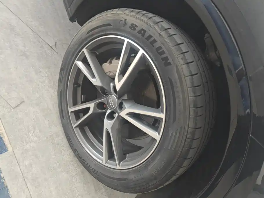 Audi Q5L — миниатюра 6