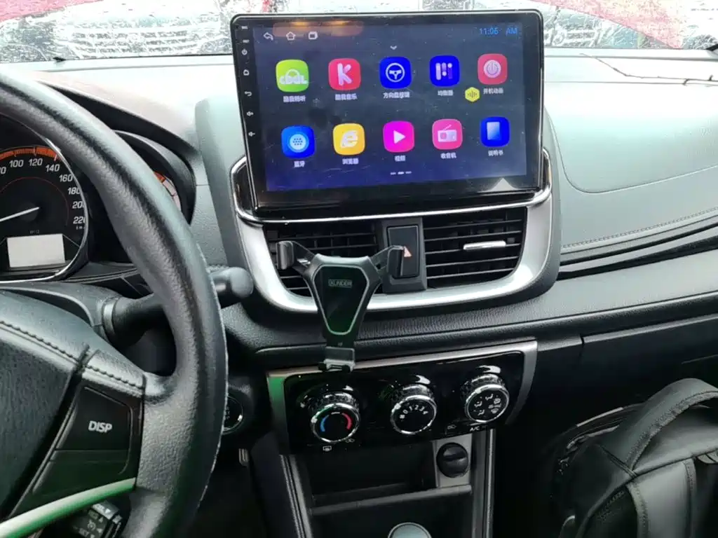 Toyota Yaris L — миниатюра 13
