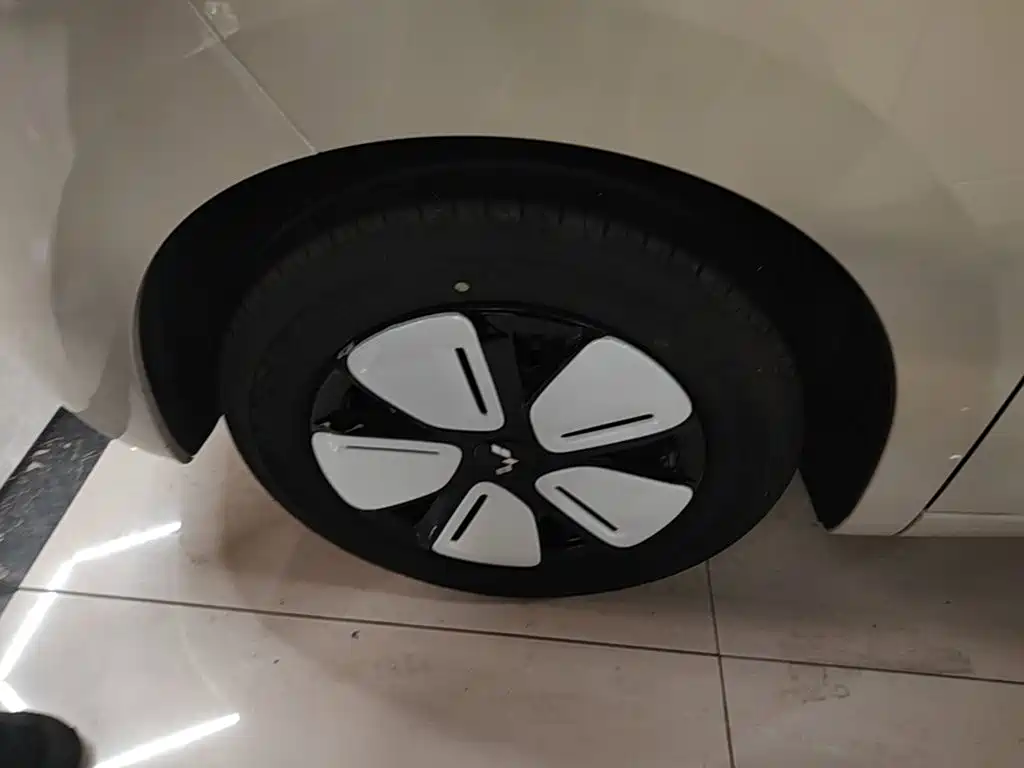 Wuling MINIEV — миниатюра 23