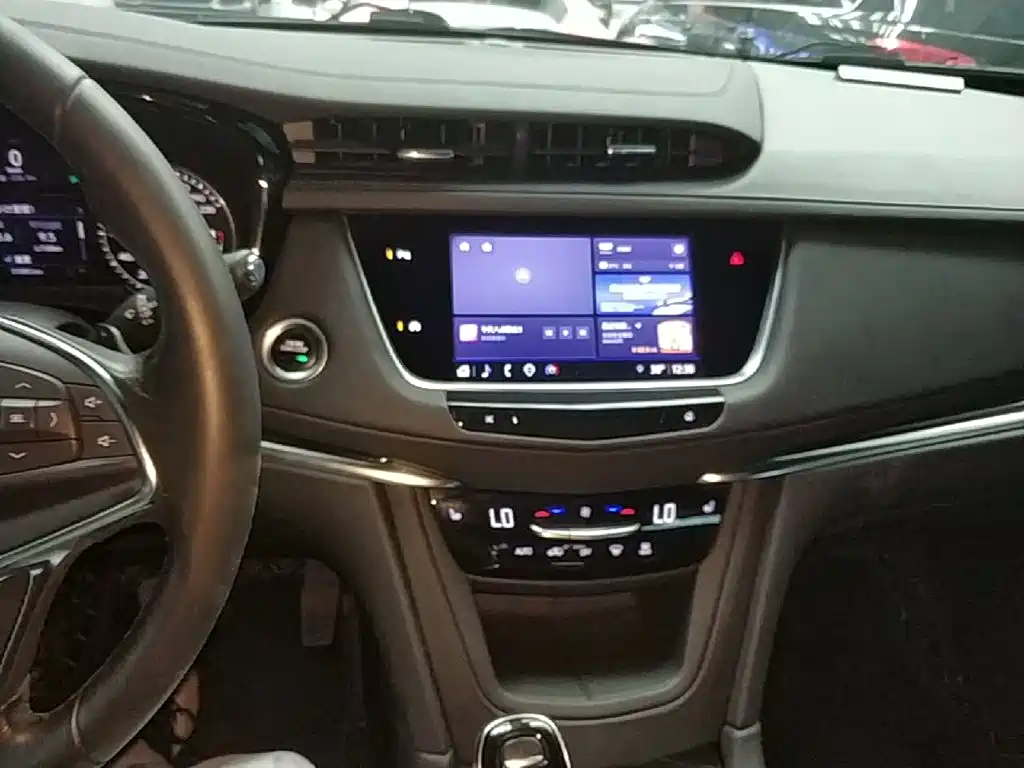 Cadillac XT5 — миниатюра 13
