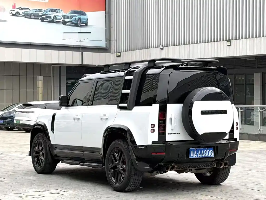 Land Rover Defender — миниатюра 16