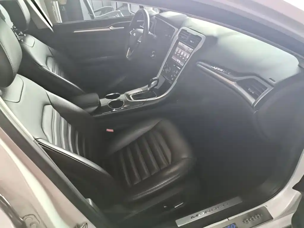Ford Mondeo — миниатюра 25