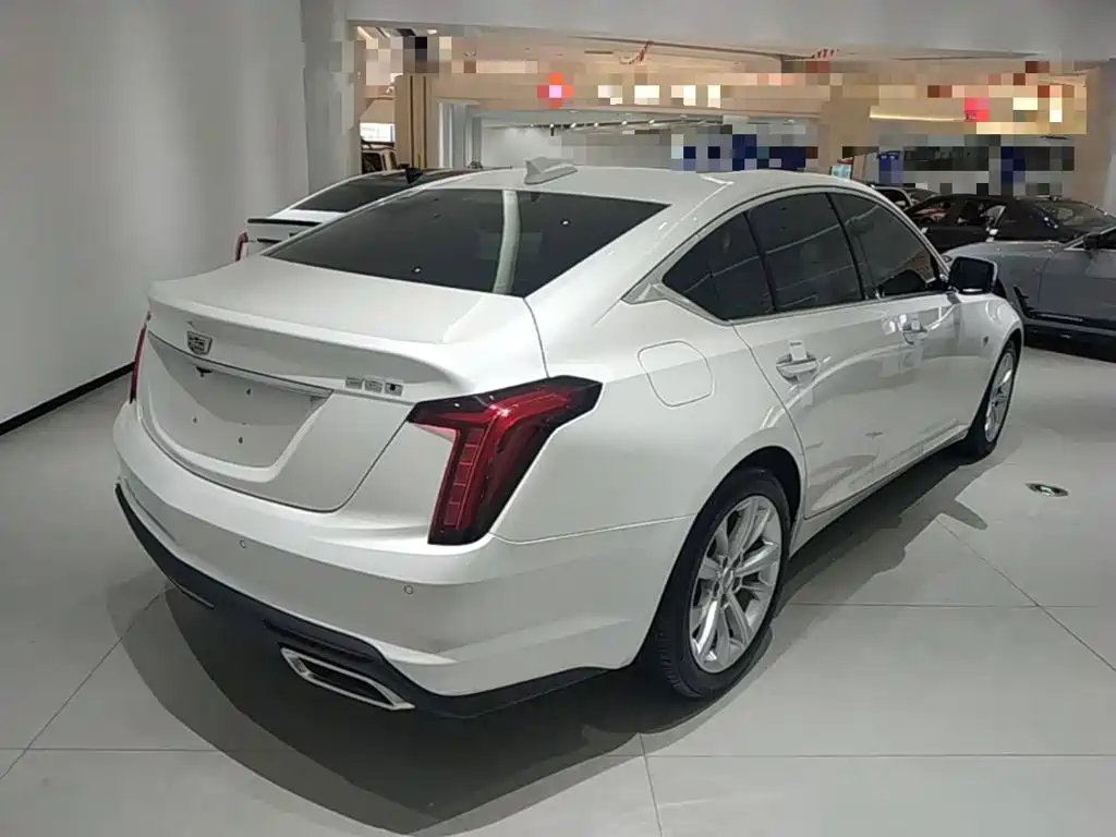 Cadillac CT5 — миниатюра 7