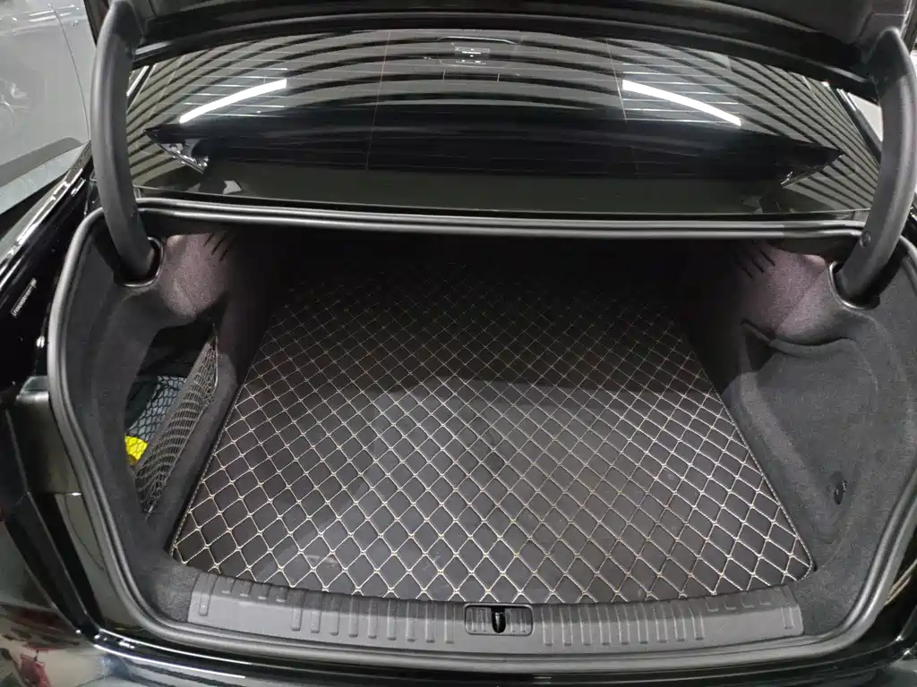 Audi A6L — миниатюра 8