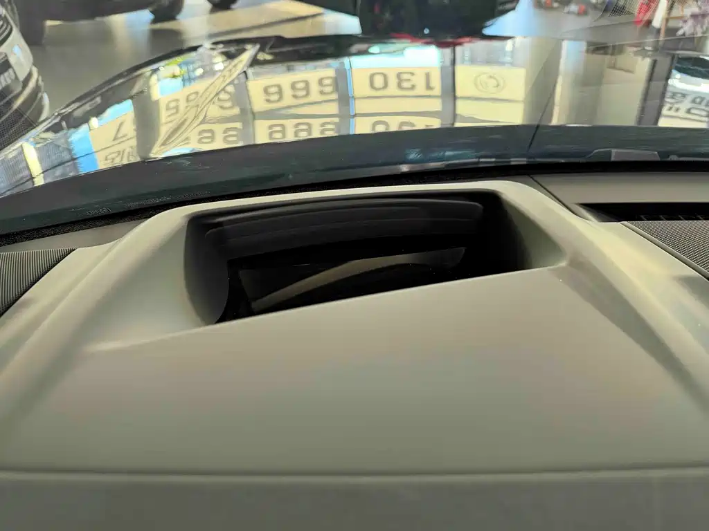 Land Rover Range Rover — миниатюра 10