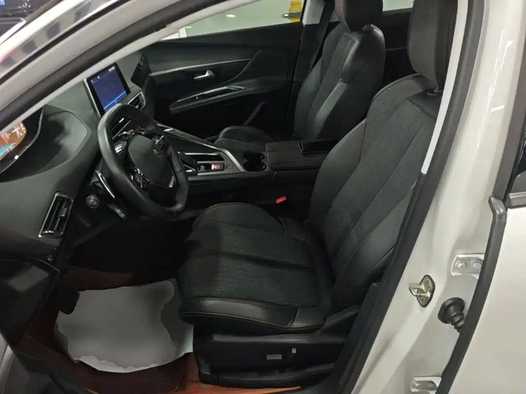 Peugeot 5008 — миниатюра 15