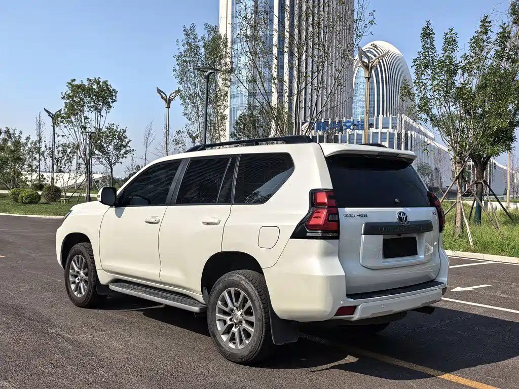 Toyota Prado — миниатюра 6